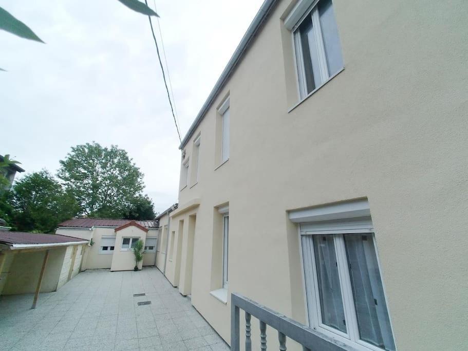 *Douceur Des Tropiques*Parisis Apartment Argenteuil Luaran gambar